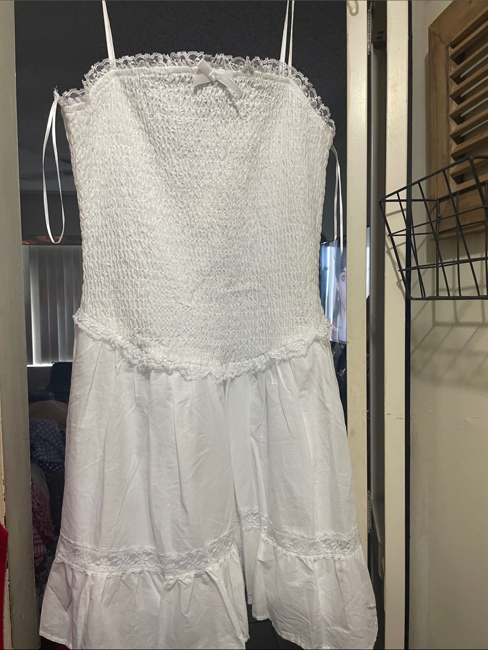 Francesca’s White Cotton, L-XL, Fits ML